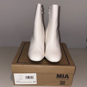 MIA Women's Ivory Ankle Booties